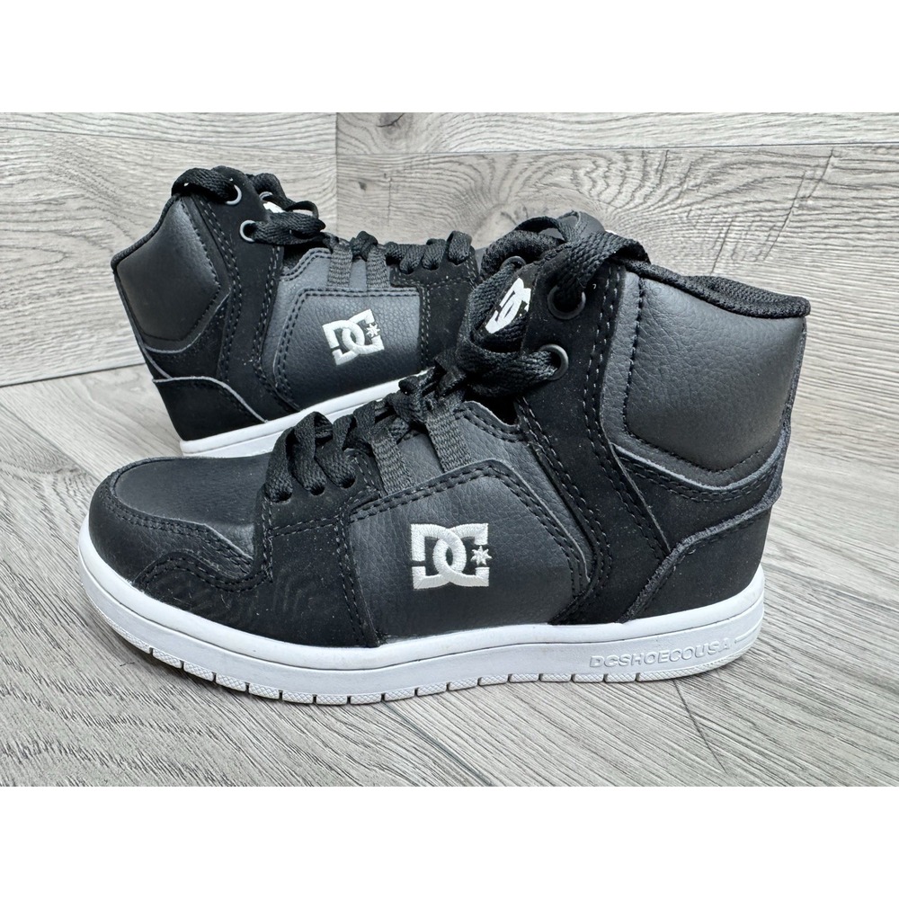 DC Kids Sneaker Black Leather High Top Skateboarding Shoes Sz 1 Boys